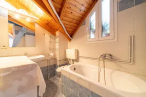 \"Irene's Loft\", avec vue sur les montagnes, balcon et Wi-Fi. - Image 3