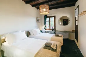 Villa Artemida - Three Bedroom Villa, Sleeps 8 - Image 5