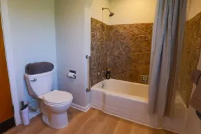 4 Bed Cape Cod | Comfort & Charm Near the City - Image 4
