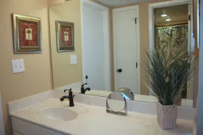 Une entrée de récif! Luxueux condo en bord de mer pour des vacances reposantes en famille. - Image 3