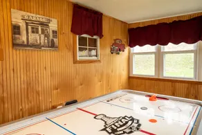 Cedar Lodge d'OVR! Chaleureux et accueillant sur Stony Fork Creek! Jacuzzi! Grande cour! - Image 2