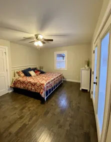 Welcoming Country Farmhouse - Image 5