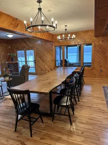 Luxe lakeside lodge w/ private sauna and hot tub - Image 5