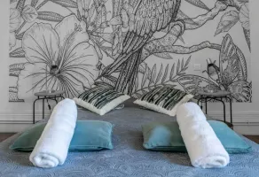 Grand appartement design, 5' centre, pkg gratuit - Image 2