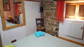 Hus i stille landsby. Ideelle par og venner i Noceda del Bierzo León. - Image 5