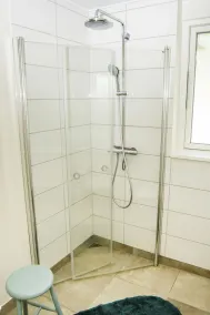 Holiday house with a wonderful view of the sea and a large garden, free WiFi - Image 3