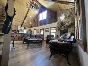 LODGE AT SADDLE RIDGE. Just five minutes from Hermann. - Image 3