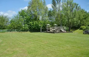 En barnvänlig reträtt som rymmer 6 gäster i 3 sovrum - Image 4
