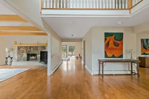 beautiful contemporary house , only one hour from Manhattan - Image 2