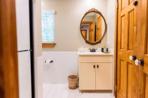 Riverfront House With Dock Sleeps 8 - Image 5