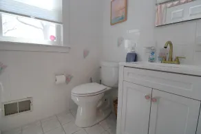 Just Renovated Waterfront Home .25 Miles To The Beach (2260) - Image 3