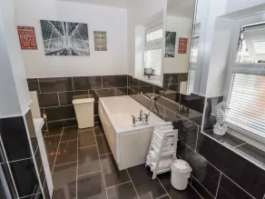HALLSTEAD, pet friendly, country holiday cottage in Skegness - Image 3
