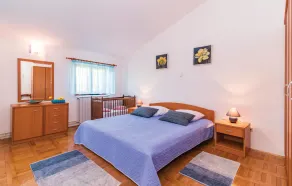Stunning Home In Pula - Image 5