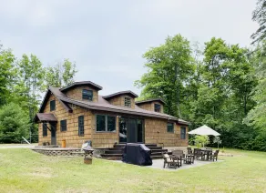 Quiet year round lake home, swimming/fishing, near Pictured Rocks, trail access - Image 5