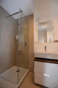 5 estrelas - Apartamento com varanda em Landhausvilla am Chiemsee - Image 3