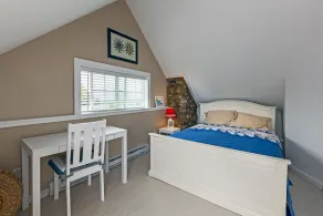Perfect Water View Year-Round Cottage! - Image 4