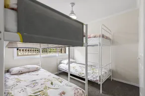 Beautiful 3 bedroom house with Corio Bay view at heart of Clifton Springs - Image 4