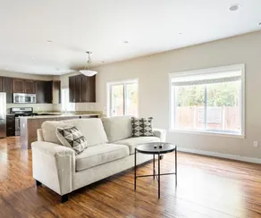Fantastic South Everett 4 bedroom, 2.5 bath home - Image 4