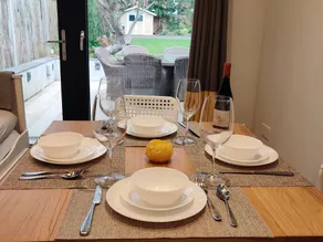 Entire Place | Own Entrance | Kitchen | Garden | WiFi | Walk to Tube | Parking - Image 5