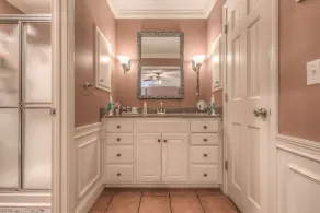 Large Spacious Home with Pool - Perfect place for Entertaining! Prime Location! - Image 3
