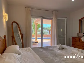 Villa CARRASQUETA in Moraira &ndash; 5 bedrooms, private pool, barbecue and terraces with views. 800 metres from the beach. - Image 4