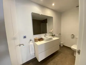 Modern ground floor apartment walking distance to the beach - Image 5