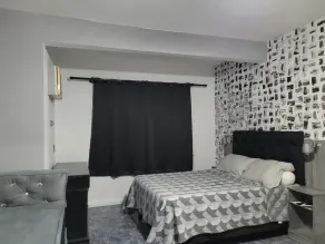 Cozy studio apartment close to the beaches and nightlife. - Image 4