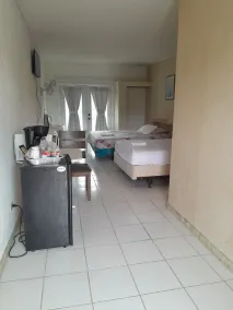 Adderley's Motel - Image 3