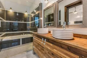 #1509 Luxury Loft-Style Townhouse - Image 3