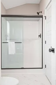 Home for 21 Near Ark - Ensuite Bathrooms - with Pool! - Image 4