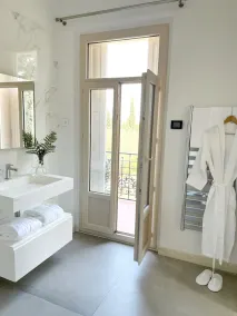 Newly renovated Maison from 1920 with 2,8 hectar private park and pool - Image 5