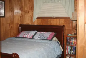 Rustic Cabin on Private Lake - Image 4