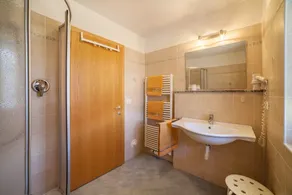 Ferienwohnung 'Roath Hof 3' mit Bergblick, Gemeinschaftsgarten und Wi-Fi - Image 3