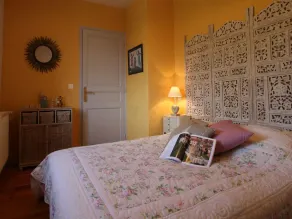 Charming Farmhouse Retreat in Auvergne with Terrace, Garden & Modern Amenities - Image 3
