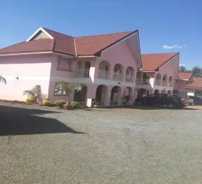 Queens Garden Hotel - Image 3