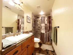Clubhouse - 4 bedroom, 3 bath - hot tub, quiet location - Image 3