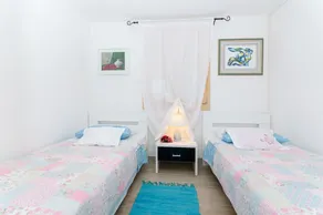 House Ara - Image 4