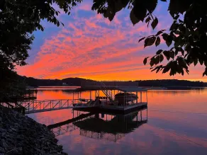 Cozy, Lake Lanier property with amazing views - Image 3