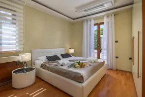 Luxury Pool Villa Rosa Magica - Image 5