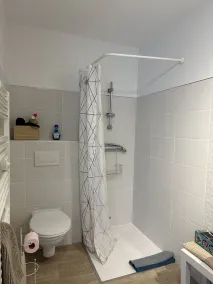 ROYAN: Le Calme a la Ville Maison 2 a 4 personnes /proche Mer , Ville - Image 2