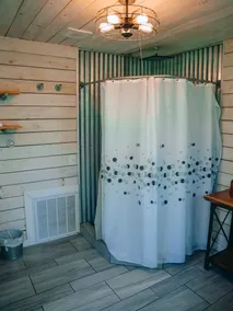 Private Luxury Yurt 20 Wooded Acres Pet-Friendly - Image 4