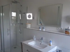 Arrive - take a deep breath. Apartment with view of the Noor, private garden, lake access - Image 3
