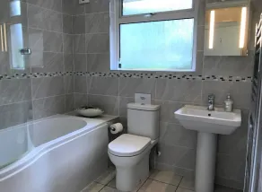 STUNNING SEA VIEWS of The Solent and Southampton Water - Image 2