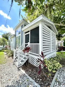 The Oasis House - Pet friendly tiny home on the lake in Clermont - Image 5