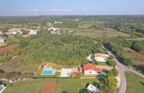 Appartamento con piscina e aria condizionata - Image 4
