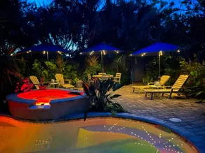 Tranquil Guest Suite in Paradise with Private Pool Walking Distance to Town\n - Image 5