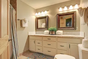Memorable mountain condo with 2 fireplaces, lovely views, W/D, & pool access - Image 3