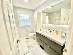 Smart and Luxurious condo in the Heart of Providence - Image 3