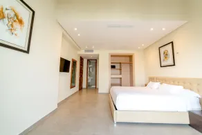 Mnar CASTLE: Apartment for 2 people with 2 bedrooms. Ocean View - Image 3