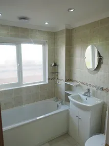 Fantastic location within easy walking distance of Beach, Park and Village. - Image 2